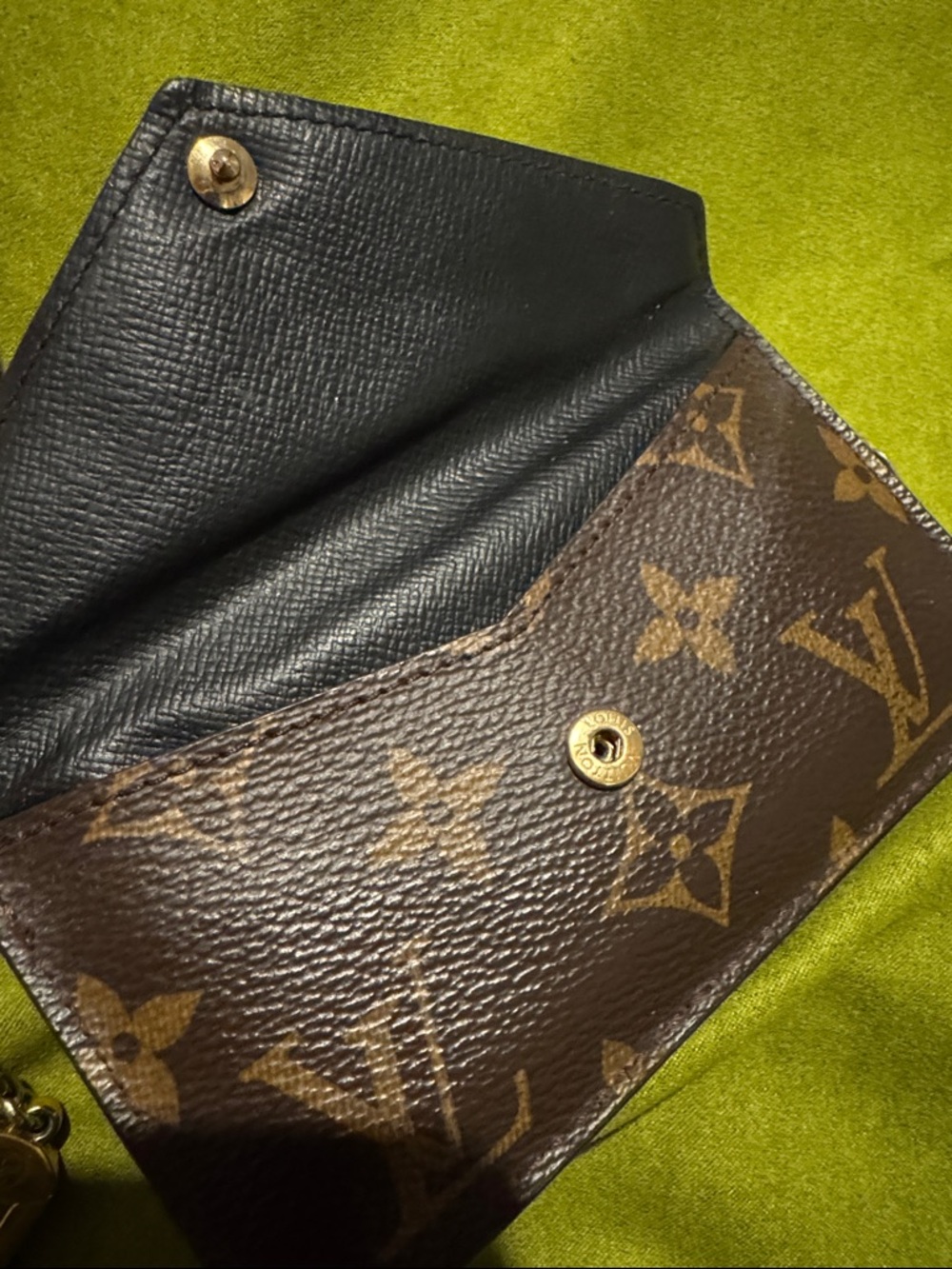 Louis Vuitton Recto Verso - Monogram Full Inclusion - Picture 8 of 8